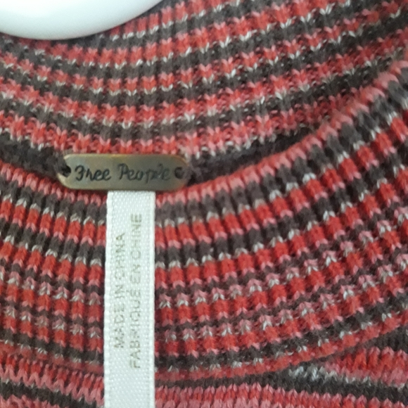 Shoes, and clothes. - Picture 11 of 12